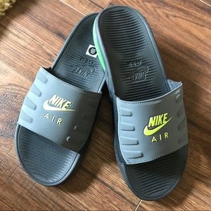 Nike Air Max Camden Slides